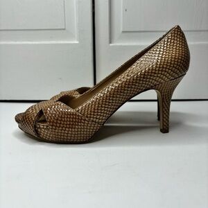 ARTURO CHIANG Alexis Snakeskin Leather Peep Toe Pumps Size 8.5
